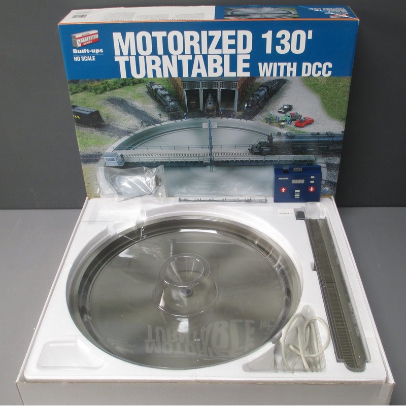 Walthers 933-2850 HO Scale  Motorized 130′ Turntable with DCC LN/Box