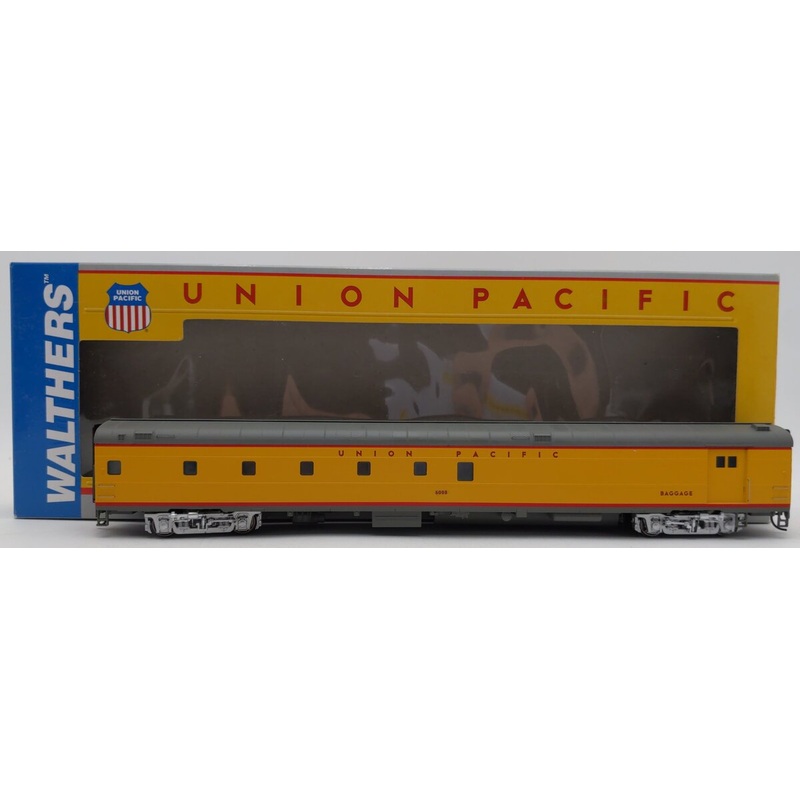 Walthers 932-9560 HO Scale Union Pacific Cities Series ACF Baggage Dormitory Car NIB