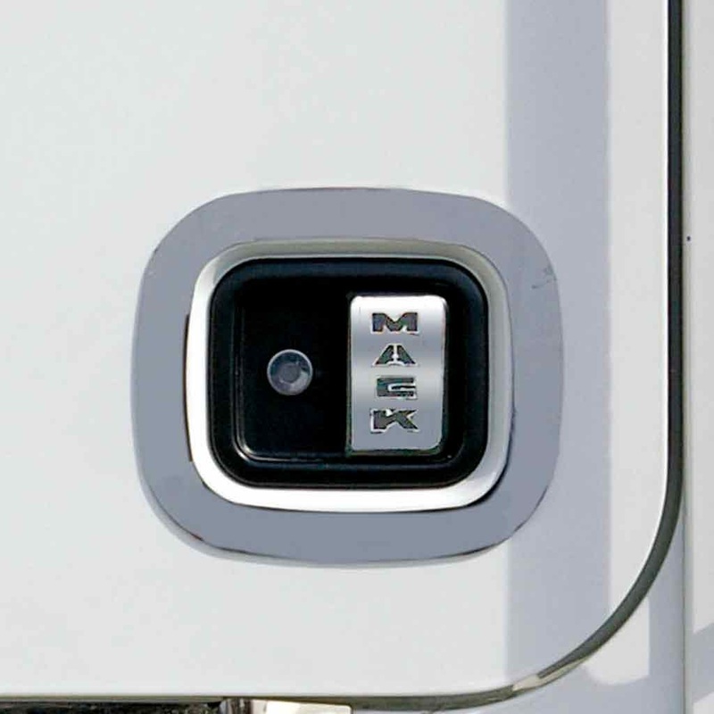 TM-1403 MACK Door Handle Trim Kit (2006+)